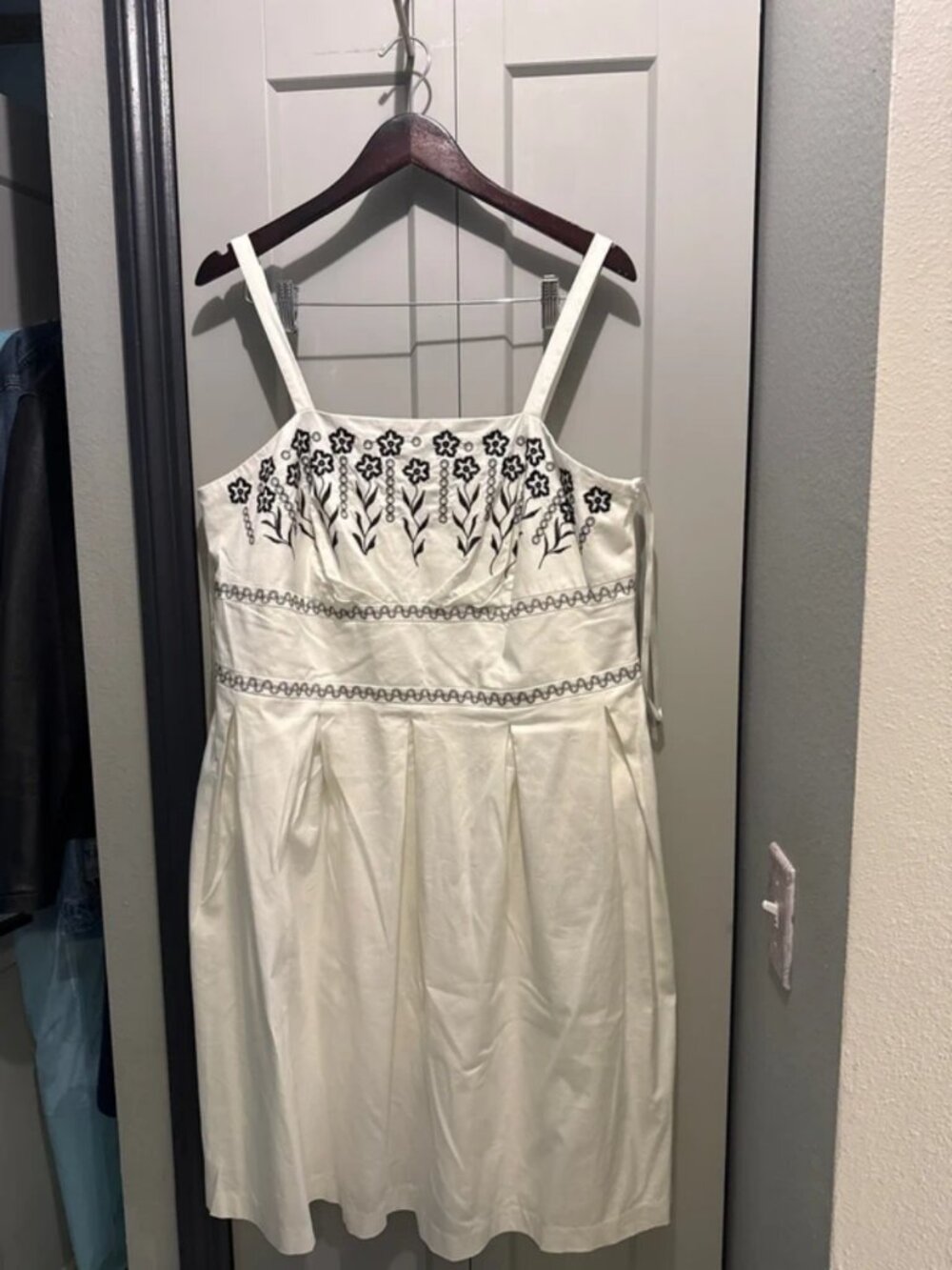 Woman’s white pleated dress by Dorby size 18W